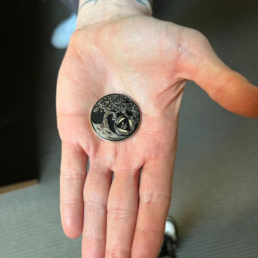 Die Hand von Eminem, im April 2024