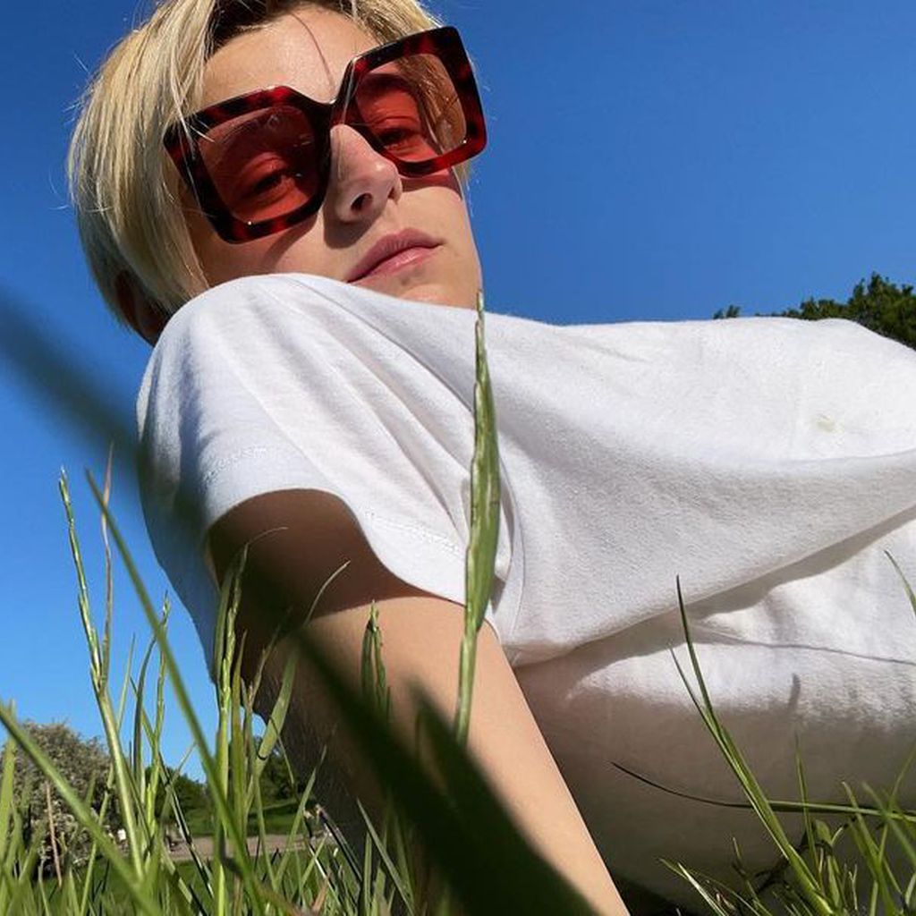 Emma Corrin im Mai 2021