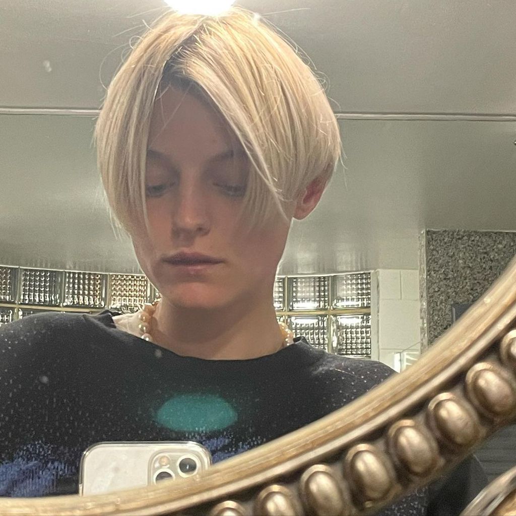 Emma Corrin im Mai 2021