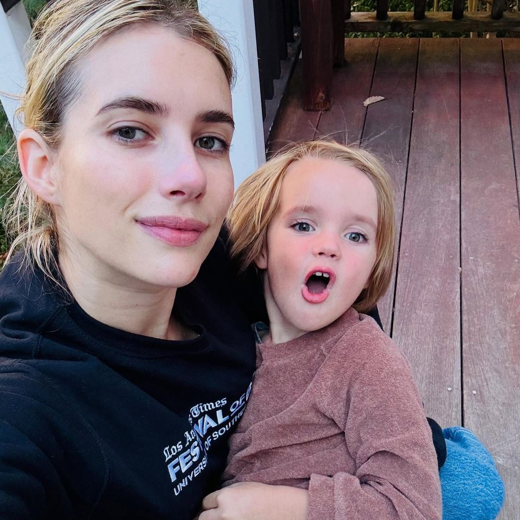 Emma Roberts und ihr Sohn Rhodes, Dezember 2024
