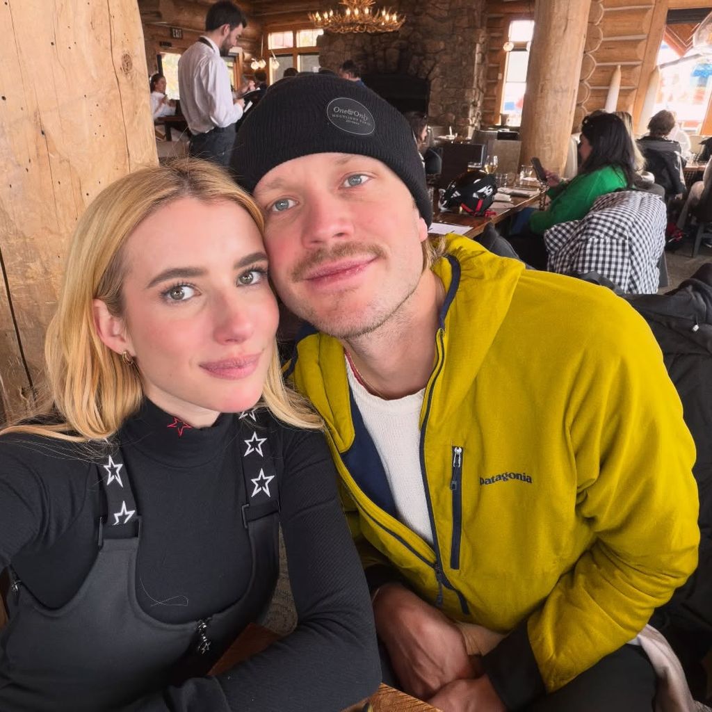 Emma Roberts und Cody John