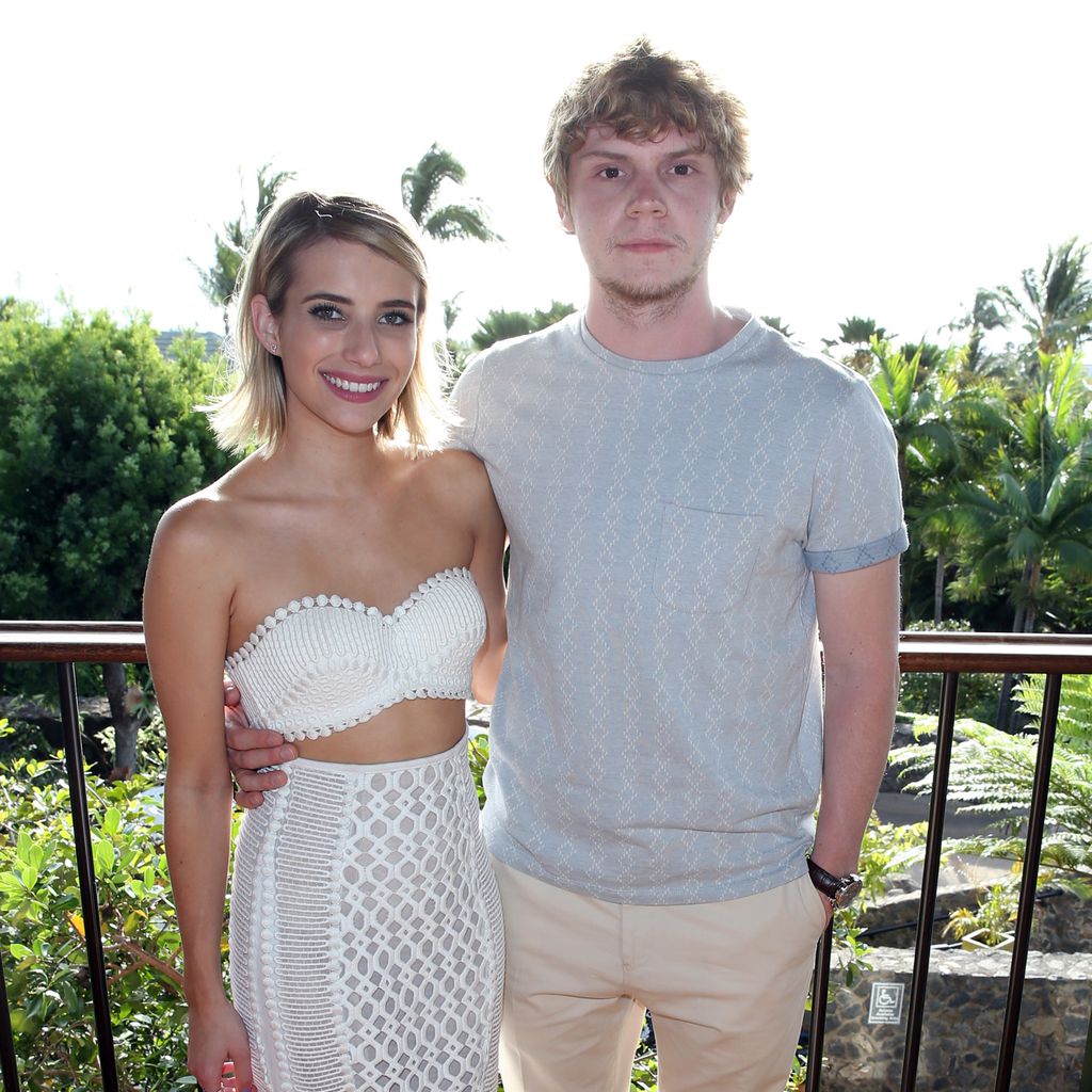 Emma Roberts und Evan Peters, 2014