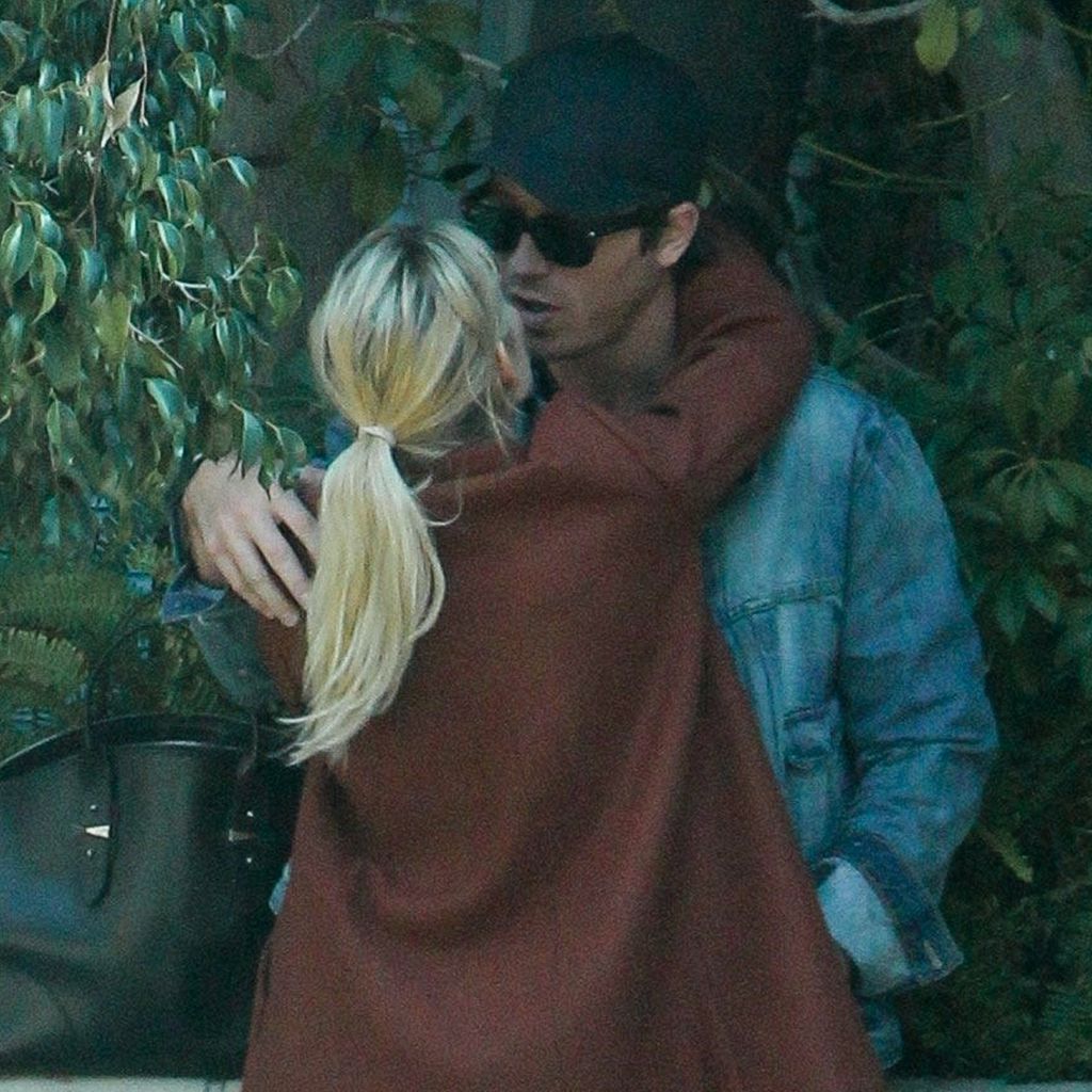 Die Schauspieler Emma Roberts und Garrett Hedlund