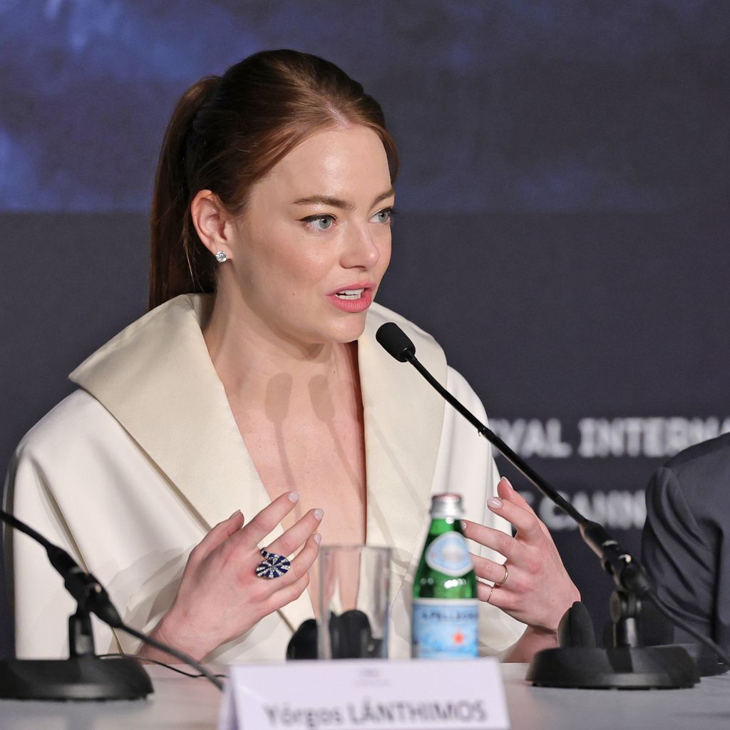 Emma Stone bei der "Kinds of Kindness"-Pressekonferenz 2024