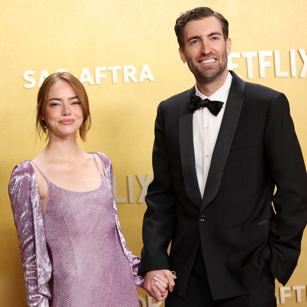 Emma Stone und Dave McCary bei den 32nd Annual Actor Awards im Shrine Auditorium in Los Angeles, 2026