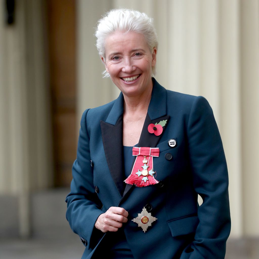 Emma Thompson nach ihrer Damehood-Verleihung im Buckingham Palace