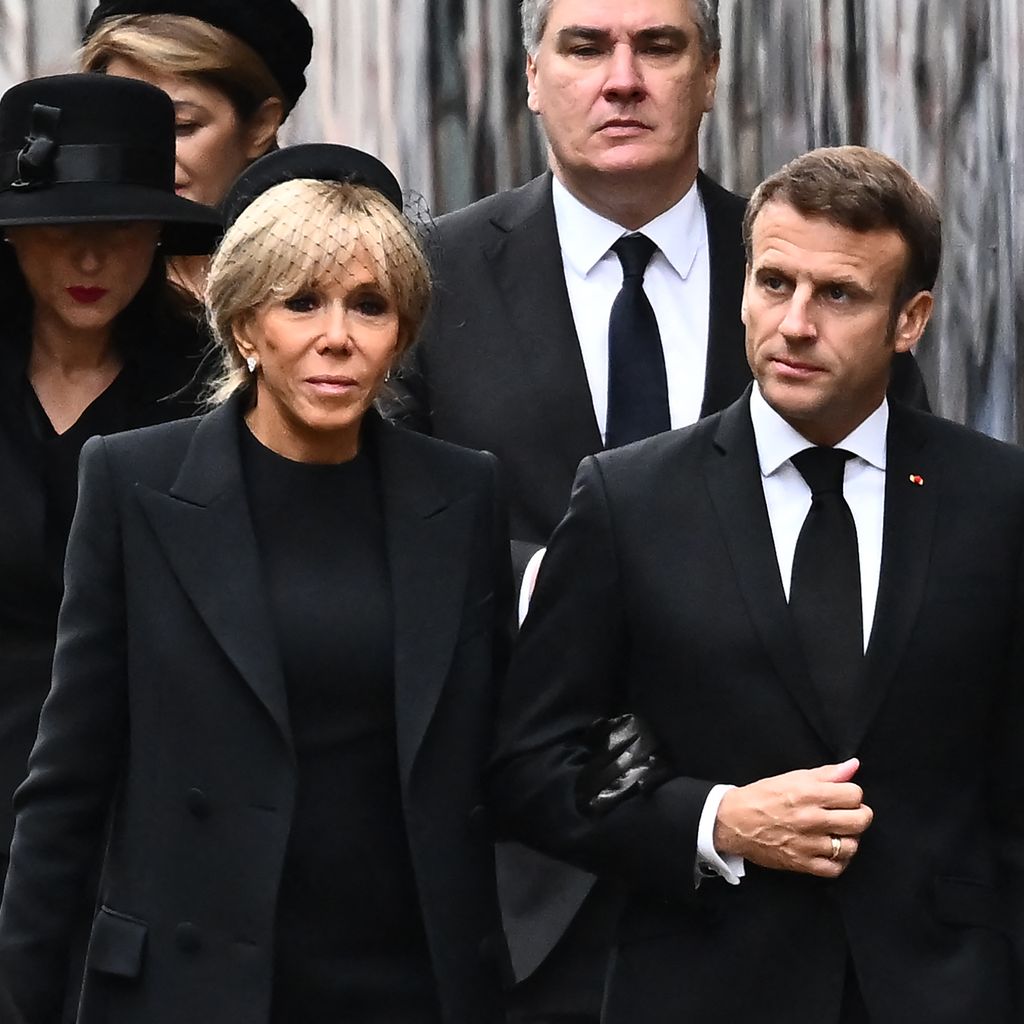Emmanuel Macron und seine Frau Brigitte vor der Westminster Abbey