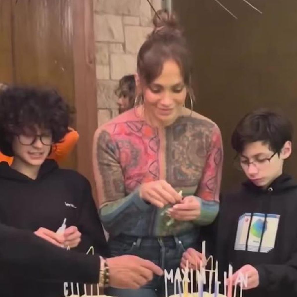 Emme Maribel Muñiz, Jennifer Lopez und Maximilian David Muñiz im Februar 2022