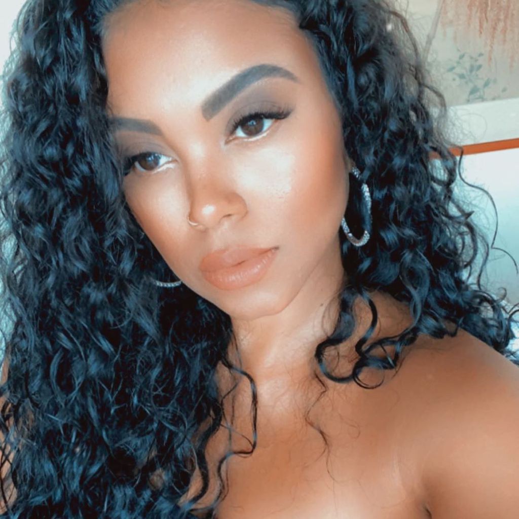 Eniko Hart
