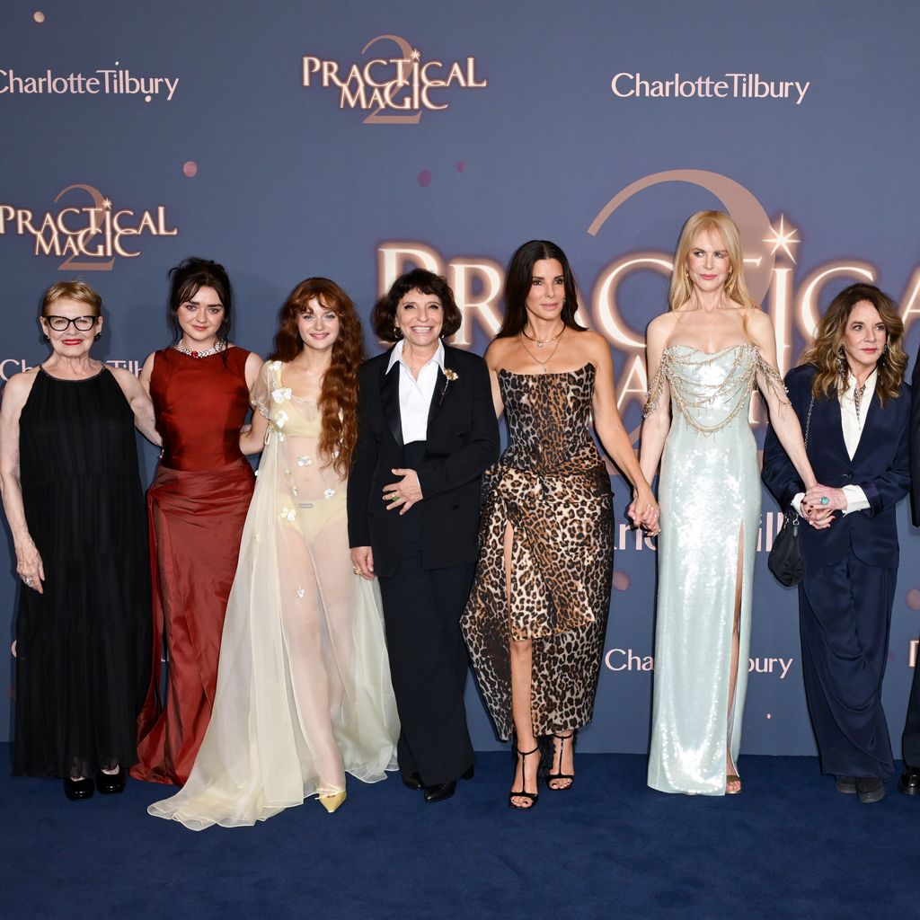 Der "Zauberhafte Schwestern 2"-Cast bei der Filmpremiere in London
