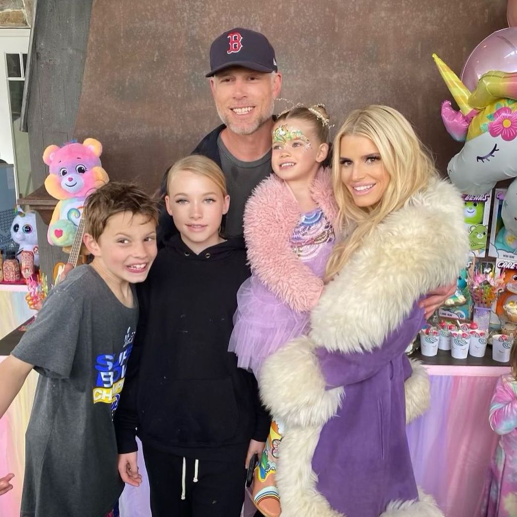 Eric Johnson und Jessica Simpson mit ihren Kindern Maxwell, Ace und Birdie Mae