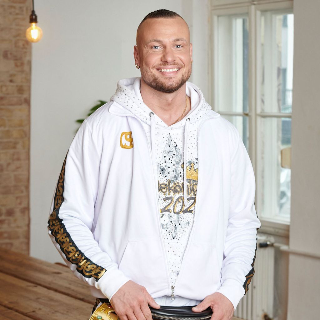 Eric Sindermann bei "B:REAL - Echte Promis, echtes Leben"