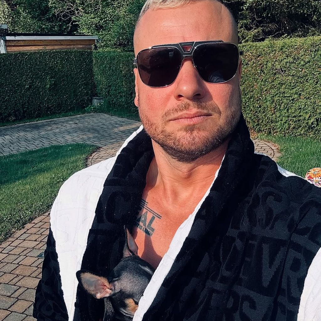 Eric Sindermann mit seinem Hund Napoleon
