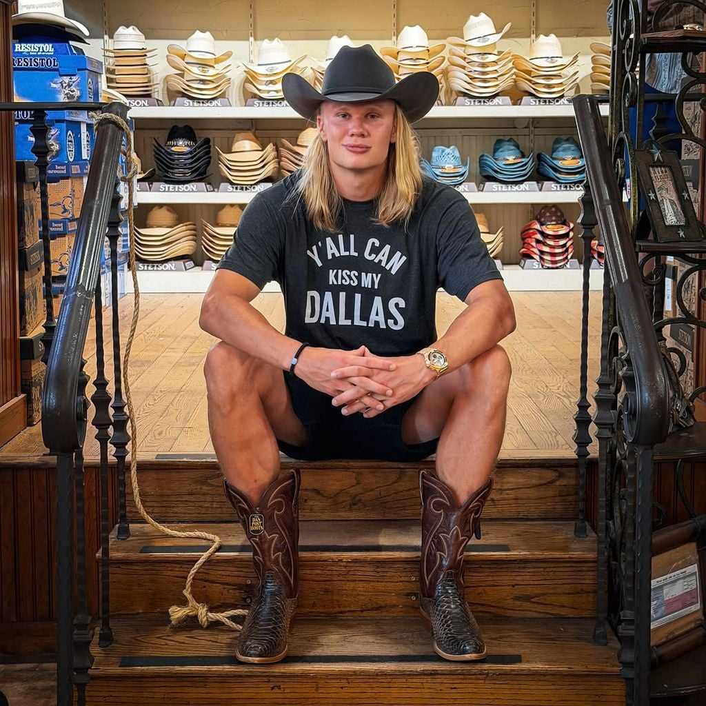 Fußballer Erling Haaland postet ein Foto von sich als Cowboy, Juli 2026.