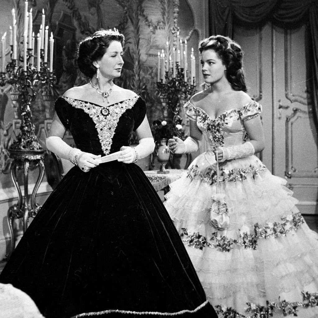 Erzherzogin Sophie (Vilma Degischer) und Sissi (Romy Schneider) in "Sissi"