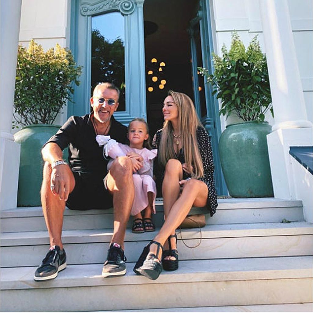 Estefania Heidemanns mit ihrem Mann Markus und ihrer Tochter Milla im Jahr 2020