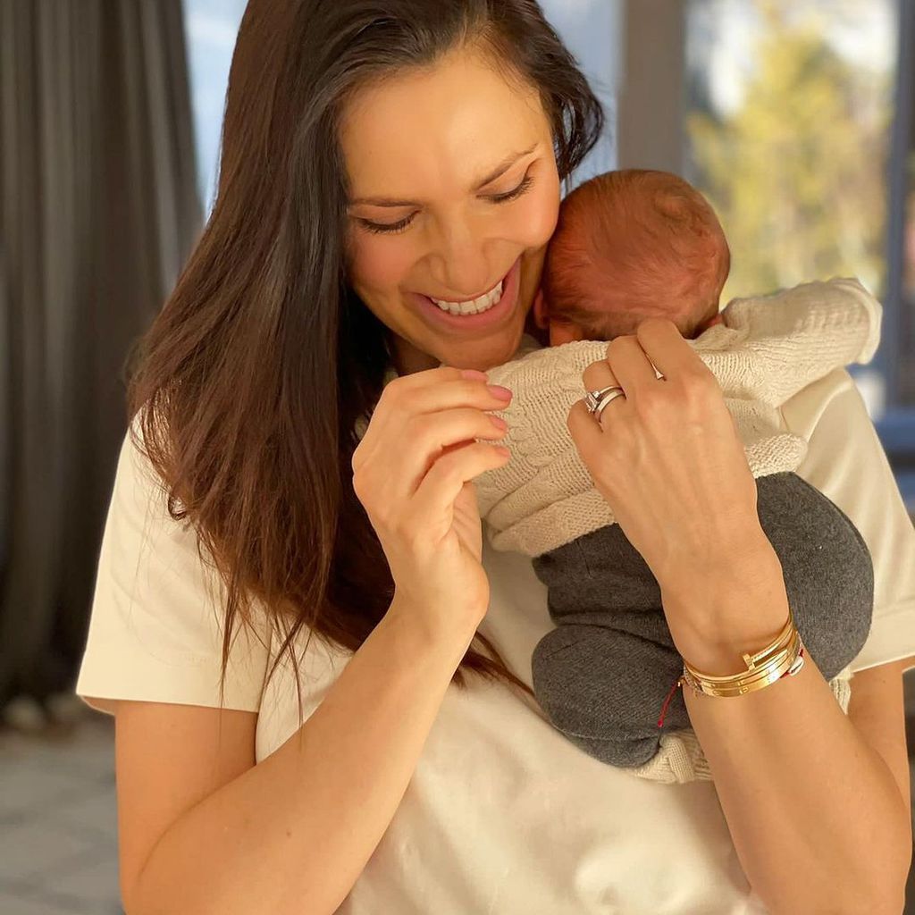 Esther Sedlaczek mit ihrem Baby