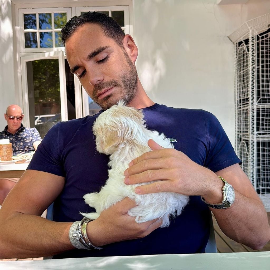 Étienne Bousquet-Cassagne mit seinem Hund George, November 2025