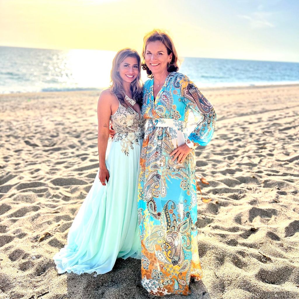 Eva Benetatou und Claudia Obert im April 2025