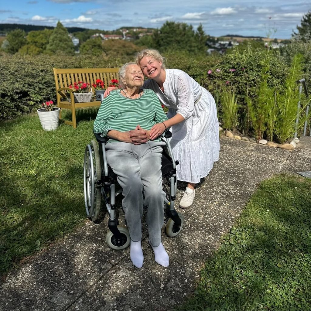 Moderatorin Eva Imhof mit ihrer Mutter Ellen Schulz