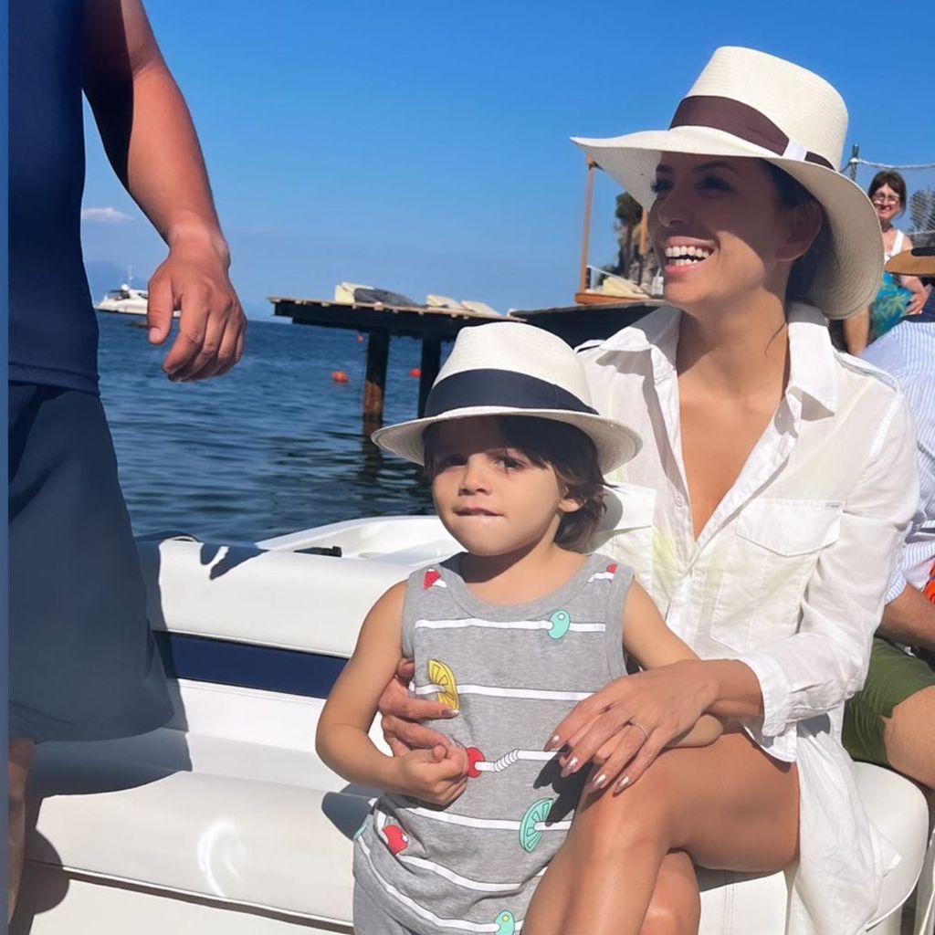 Eva Longoria und ihr Sohn Santiago im Sommerurlaub