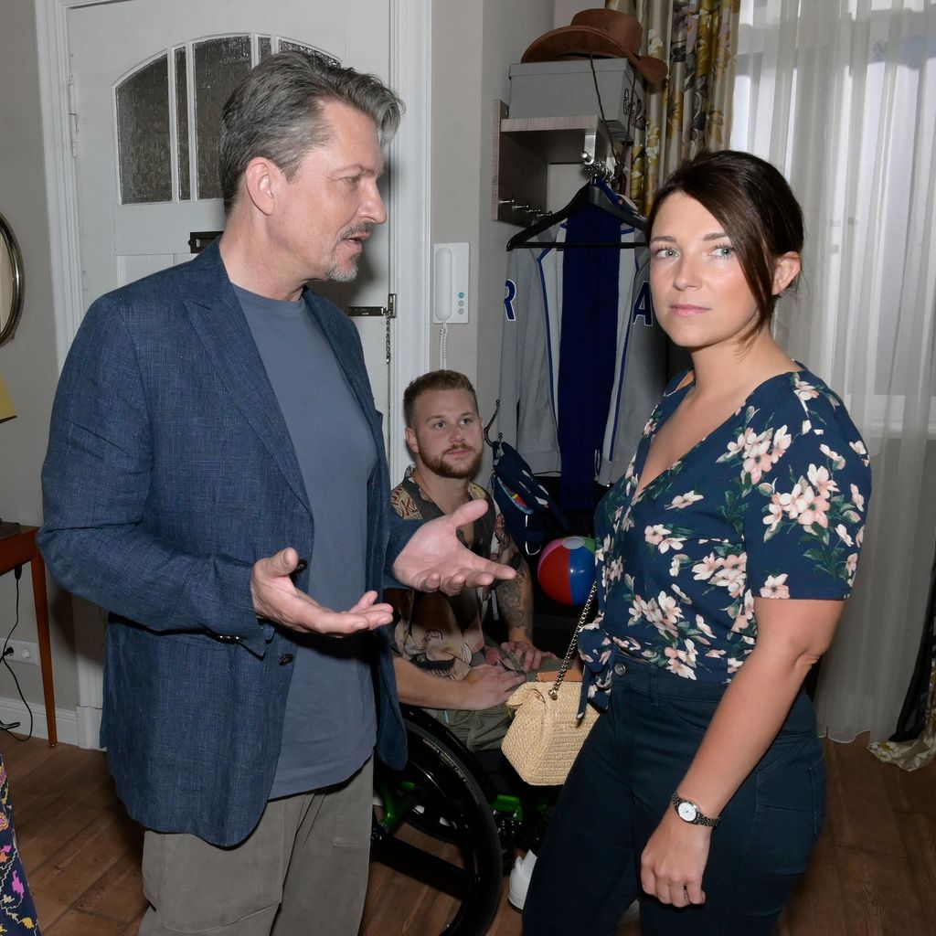 Eva Mona Rodekirchen, Hardy Krüger jr., Iris Mareike Steen und Felix van Deventer bei GZSZ