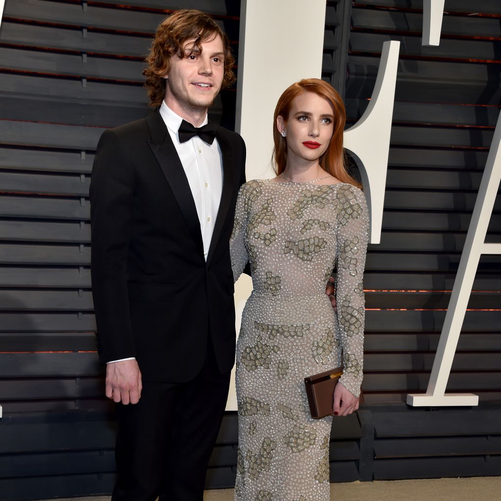 Evan Peters und Emma Roberts bei der Vanity Fair Oscar-Party 2017