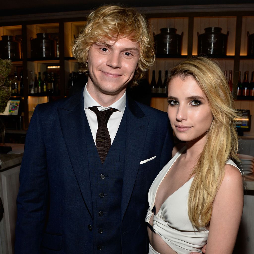 Evan Peters und Emma Roberts, 2013