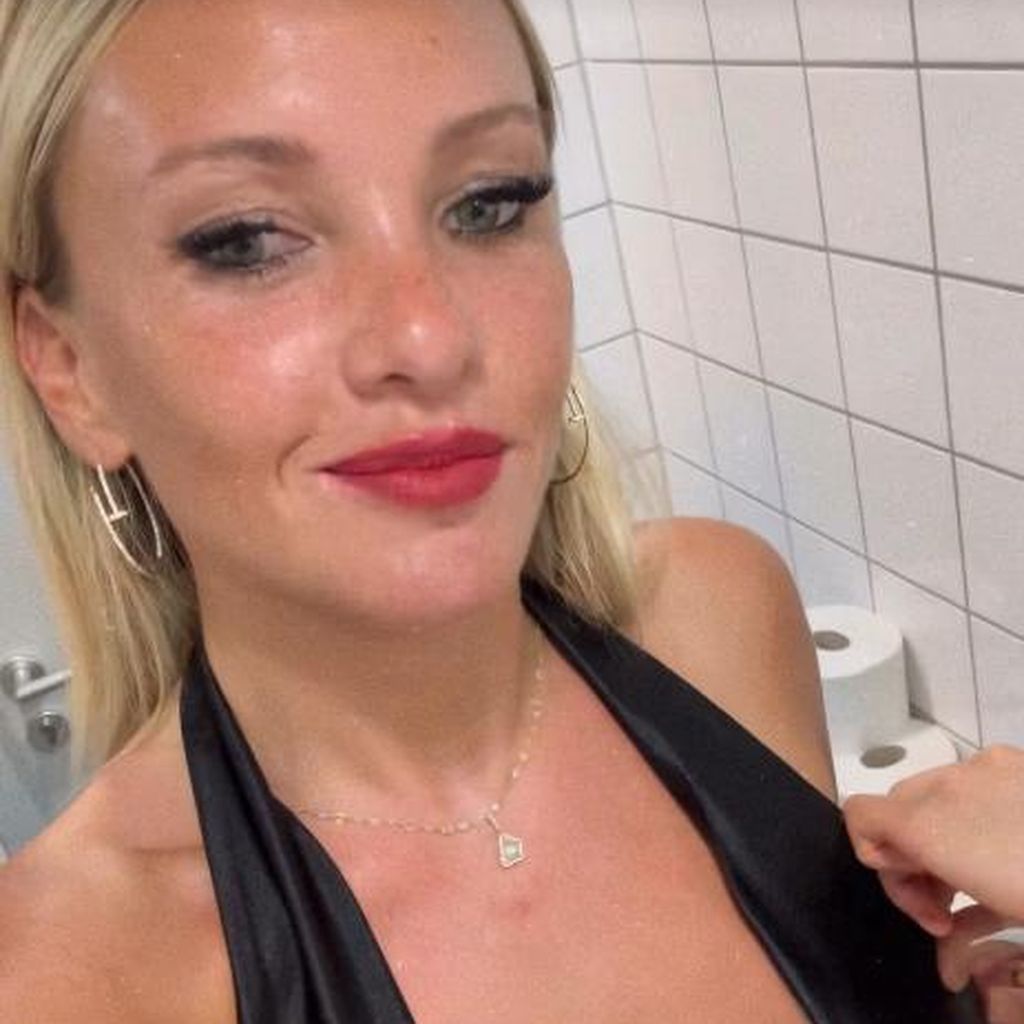 Evelyn Burdecki hat eine Outfit-Panne beim Filmpreis 2025
