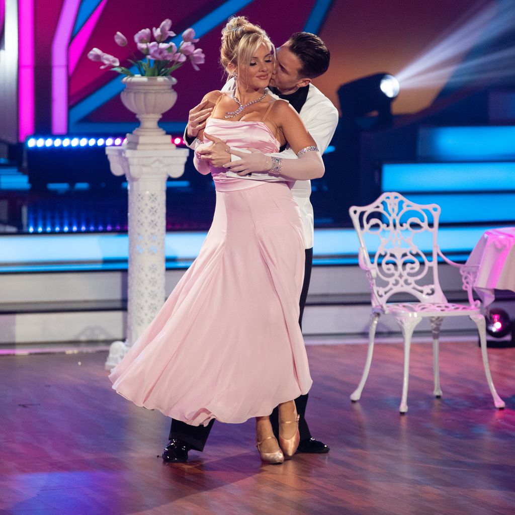 Evelyn Burdecki und Tanzpartner Evgenij Voznyuk