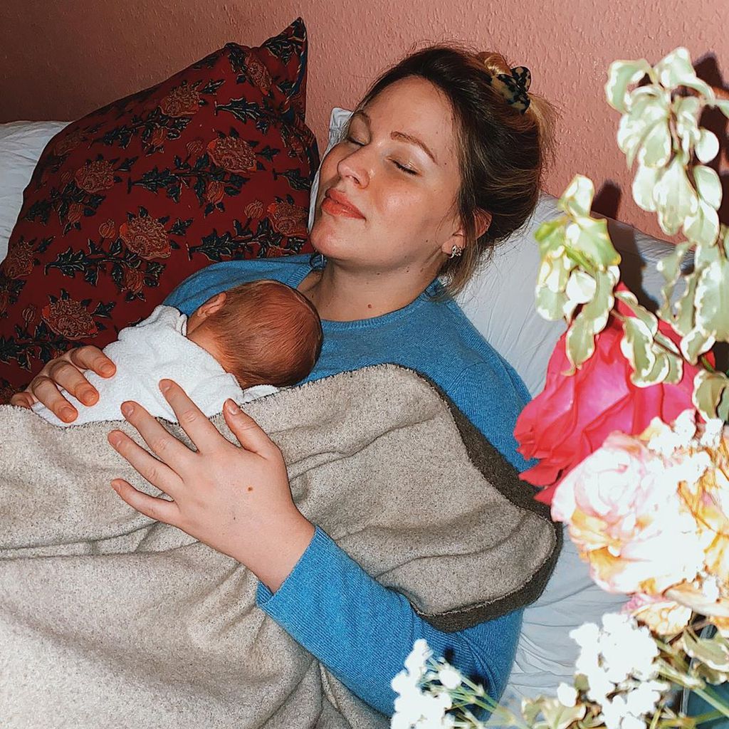 Evelyn Weigert mit ihrem Baby