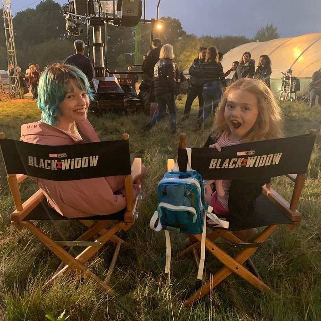 Ever Gabo Anderson und Violet McGraw am Set von "Black Widow"
