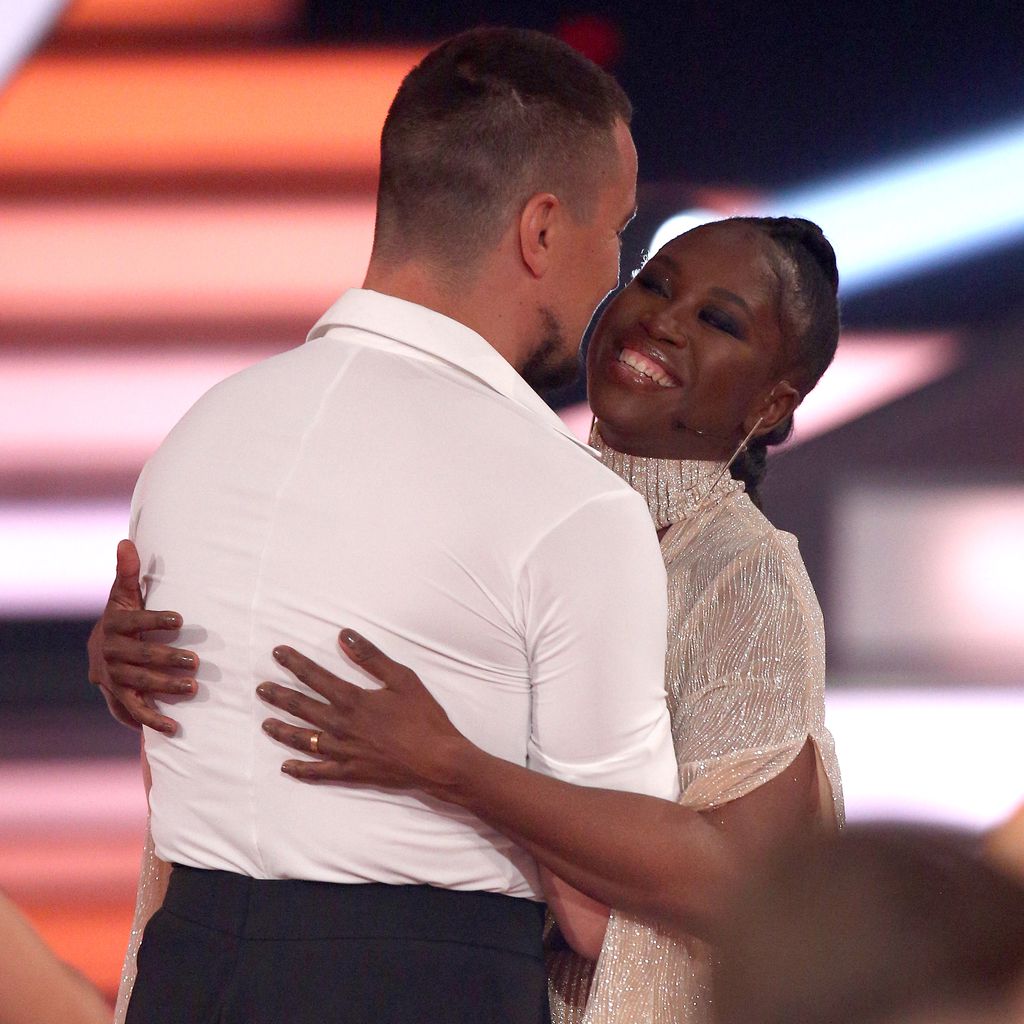 Evgenij Voznyuk und Motsi Mabuse beim "Let's Dance"-Finale 2019