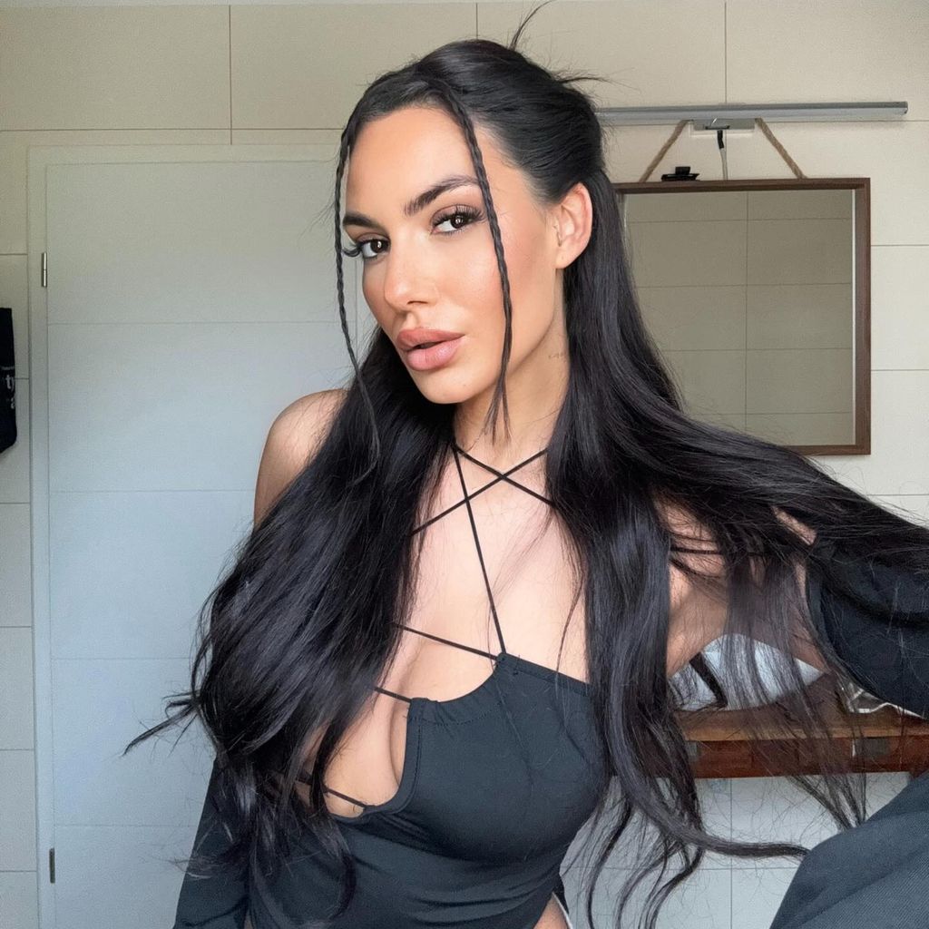 Evi, Ex-"Love Island"-Kandidatin