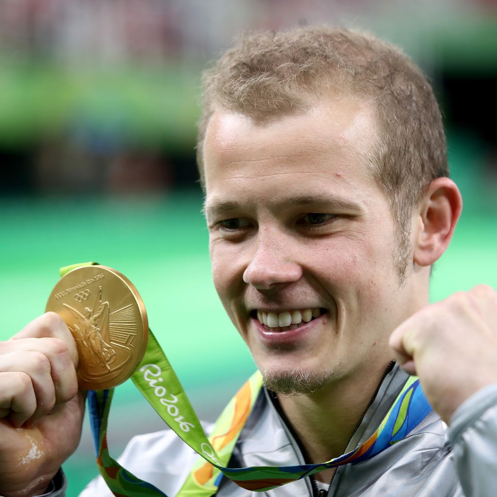 Fabian Hambüchen mit seiner Olympia-Goldmedaille 2016