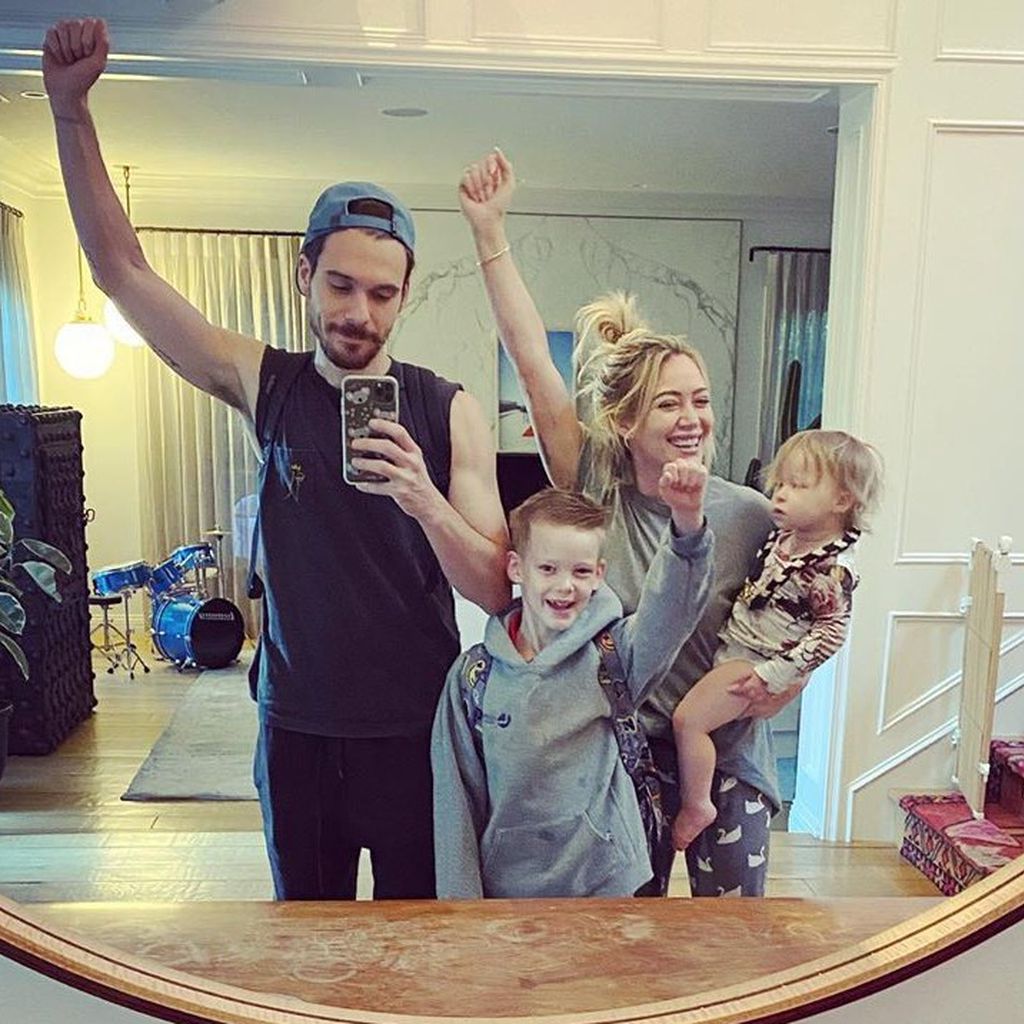 Hilary Duff und Ehemann Matthew Koma mit ihren Kindern