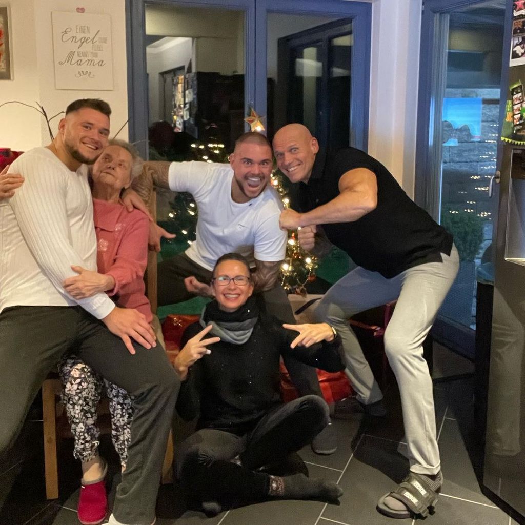 Familie Legat, Dezember 2022