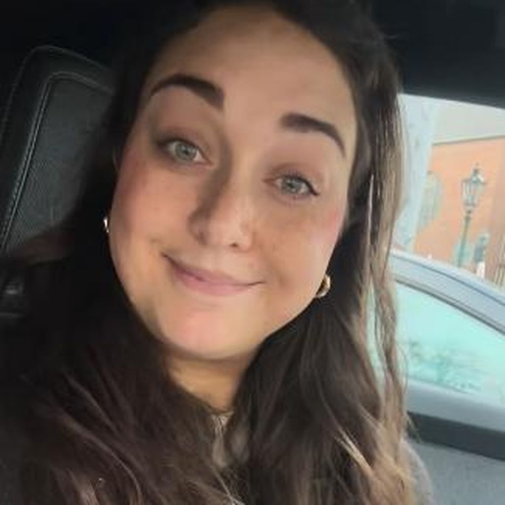 Fee Lobinger vor ihrem Haarschnitt, 2026