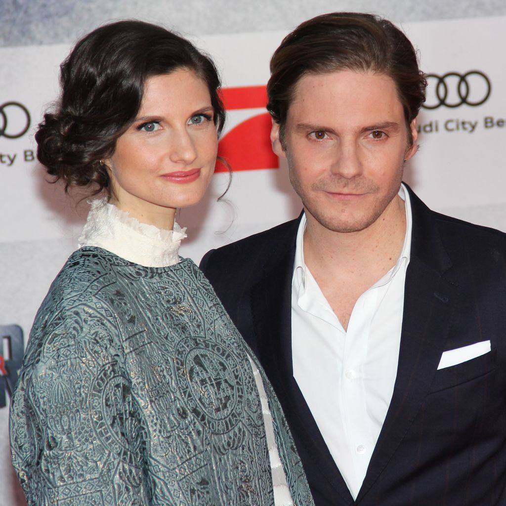 Felicitas Rombold und Daniel Brühl bei der "The First Avenger: Civil War"-Premiere in Berlin