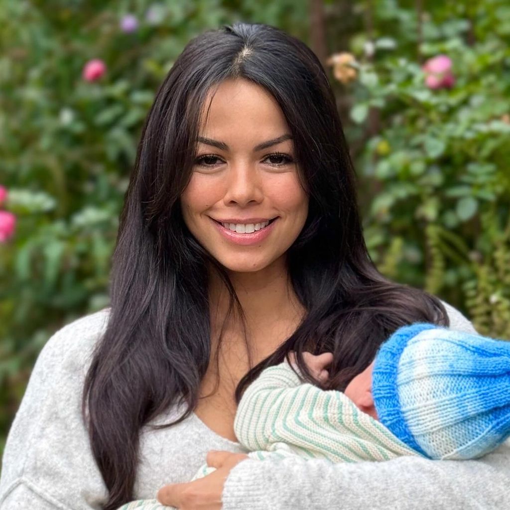 Fernanda Brandao zeigt ihr neues Baby, 2024