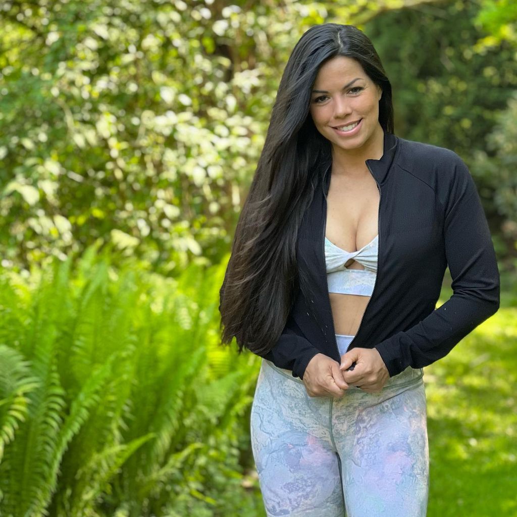 Fernanda Brandao, Sängerin