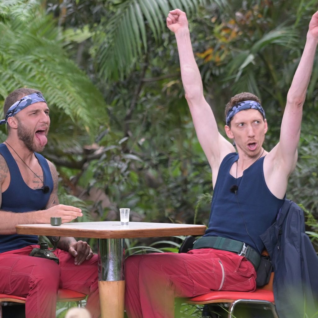 Filip Pavlovic und Manuel Flickinger bei der Essenprüfung