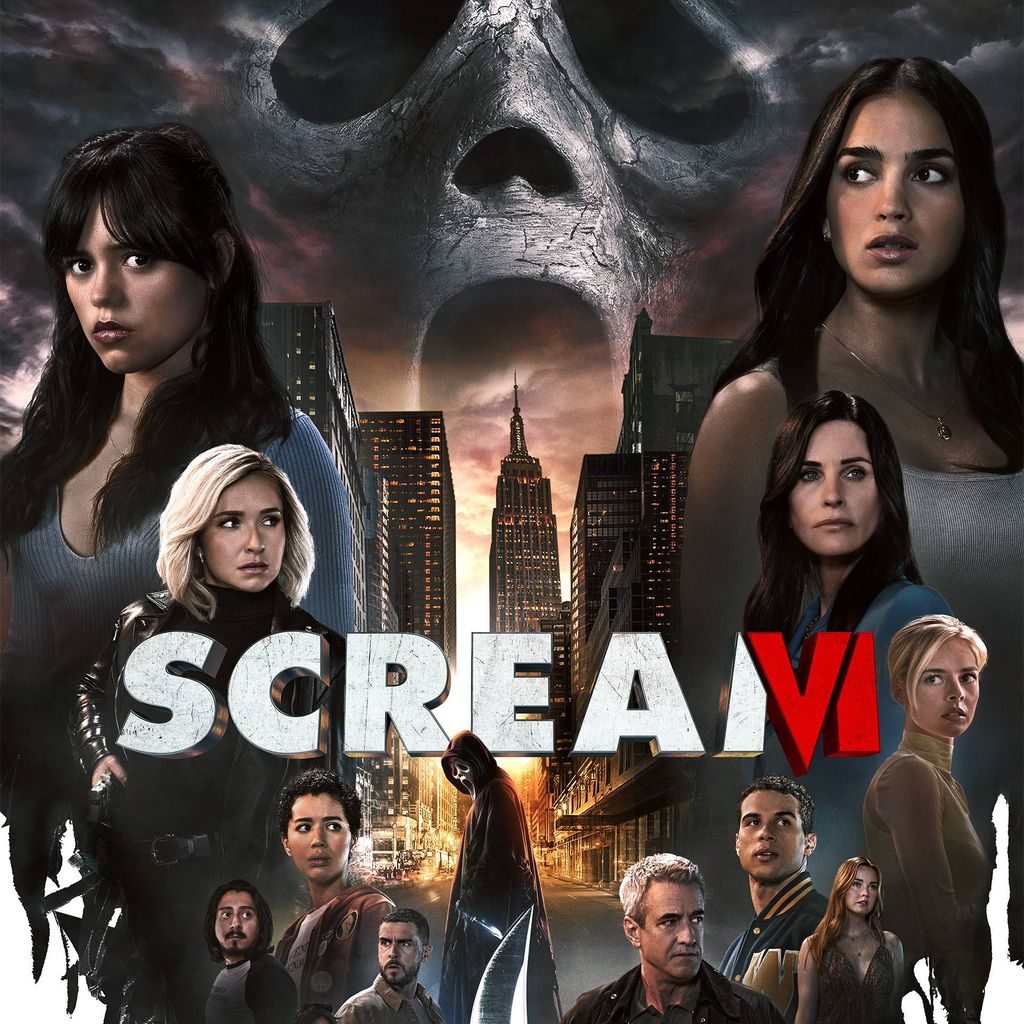 Poster zu Scream VI mit Jenna Ortega, Melissa Barrera, Courteney Cox, Hayden Panettiere und weiteren Stars des Ensembles