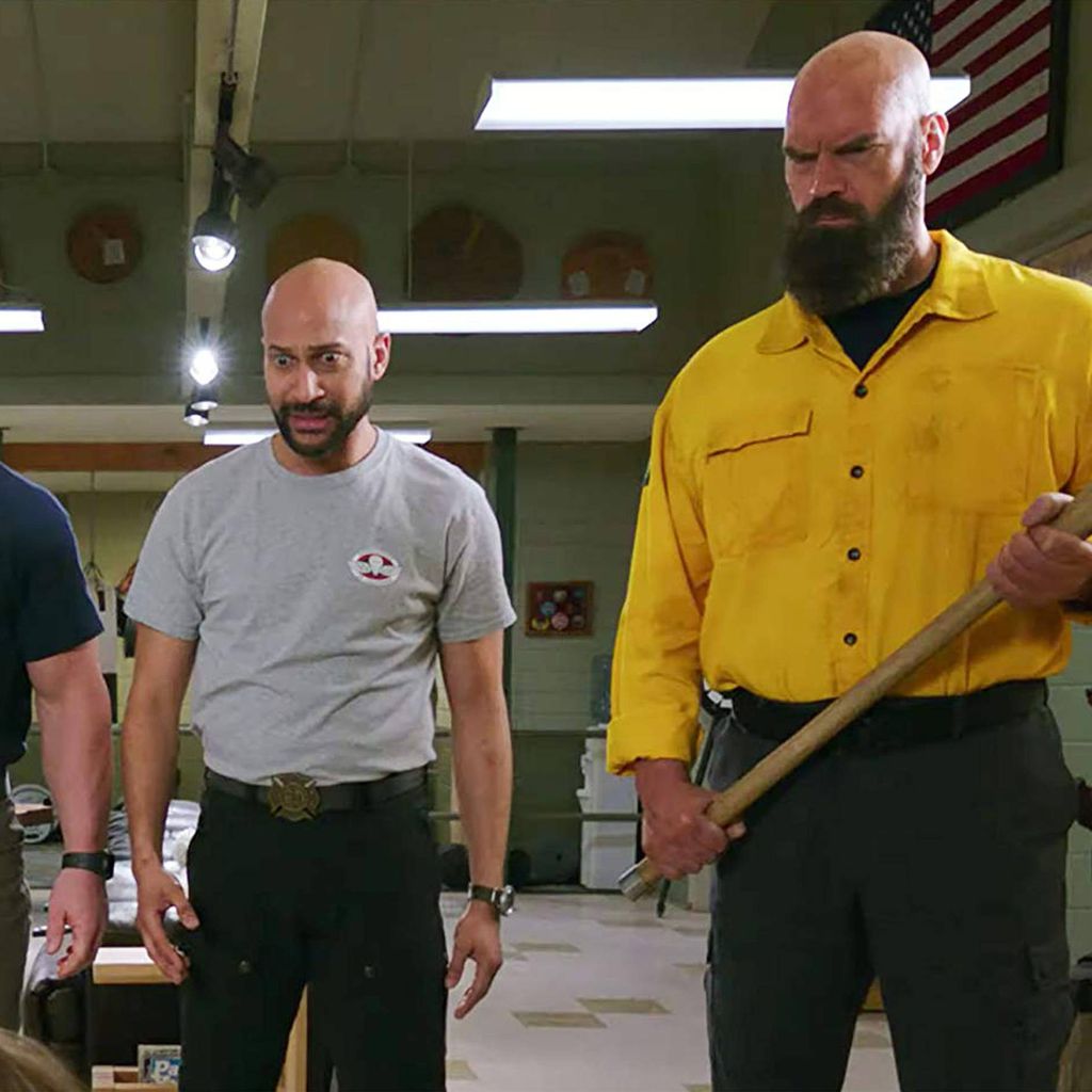 John Leguizamo, John Cena, Keegan-Michael Key und Tyler Mane in einer Szene aus "Playing with Fire" (2019).