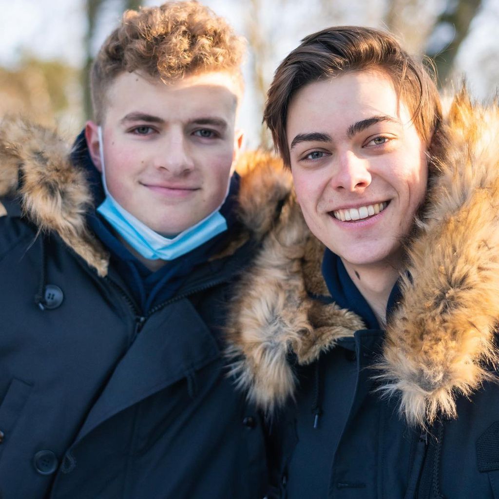 Finn Schöwing und Leon Pelz am Set von "Das Internat"