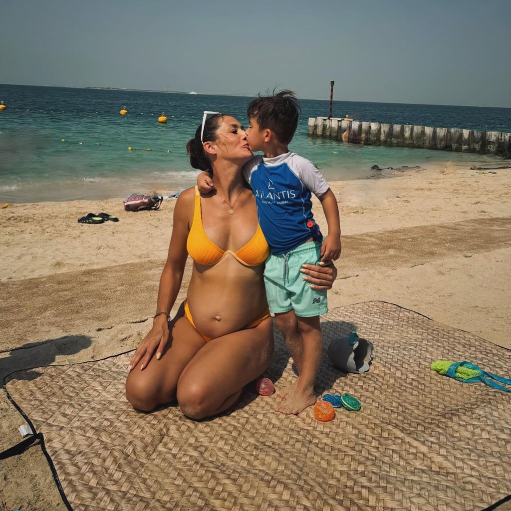 Fiona Erdmann mit ihrem Sohn