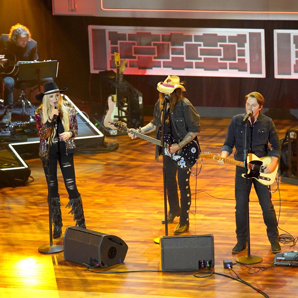 Firerose, Billy Ray Cyrus und Travis Denning im August 2023 in Nashville