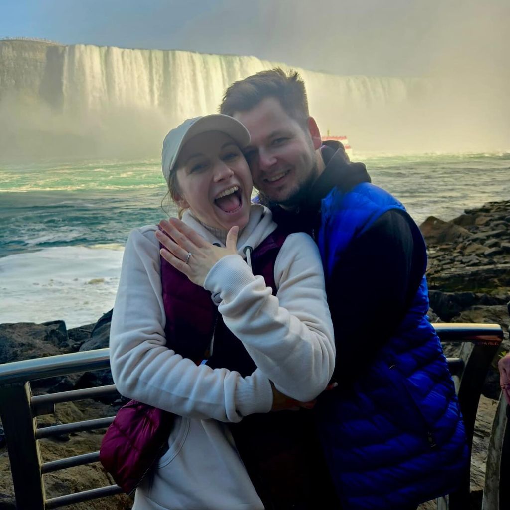 "First Dates"-Paar Sara und Felix, Niagarafälle kanadische Seite, Oktober 2024