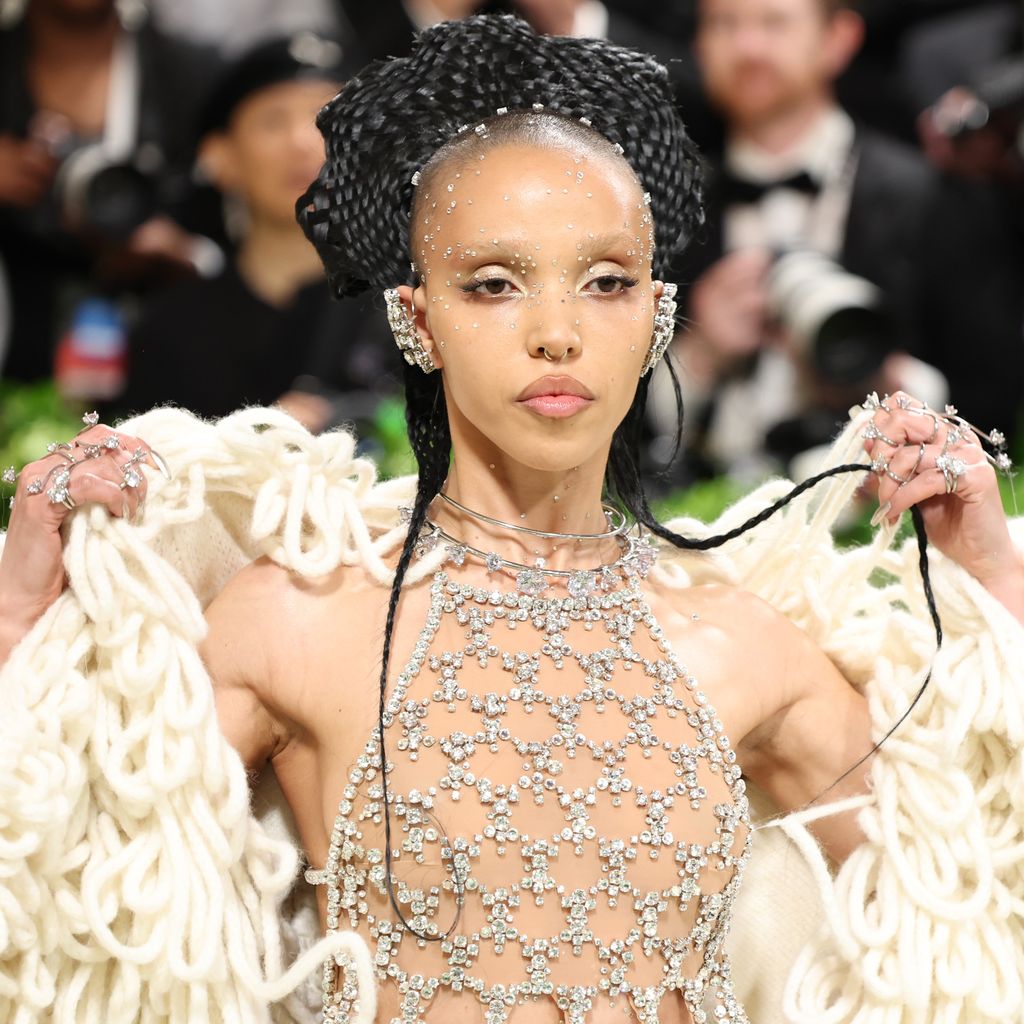 FKA Twigs bei der Met Gala 2024 ind New York City