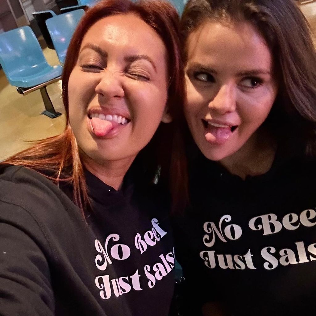 Francia Raisa und Selena Gomez im Oktober 2023
